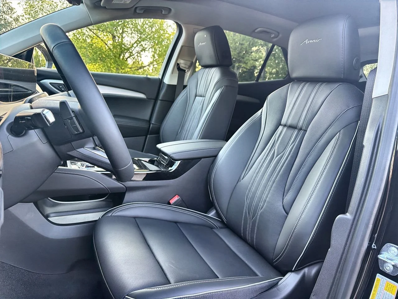 New 2026 Ebony Twilight Metallic Buick Avenir image 16