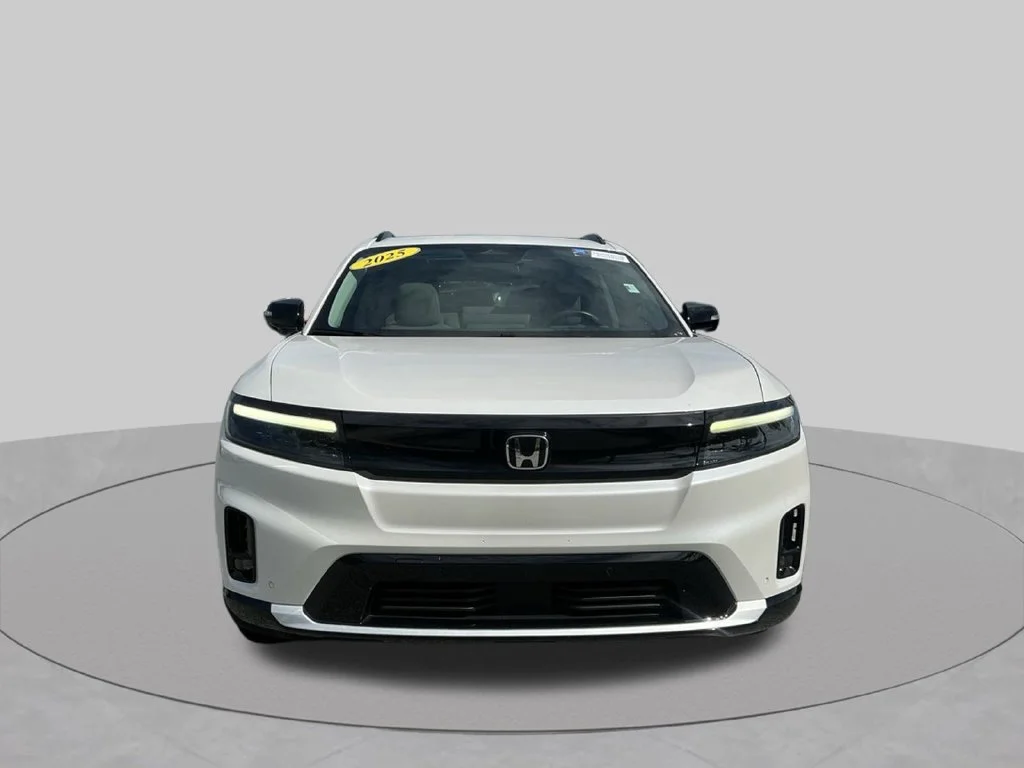 Used 2025  Honda Touring image 15