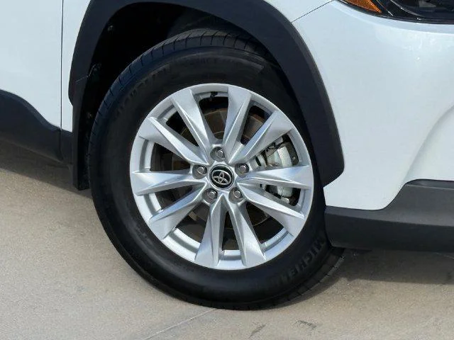 Certified Used 2026 PLATINUM WHITE PEARL MC. Toyota LE image 35