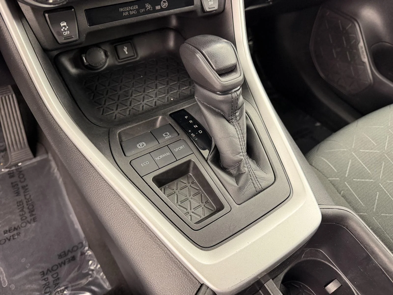 Used 2022 Magnetic Gray Metallic Toyota XLE image 17