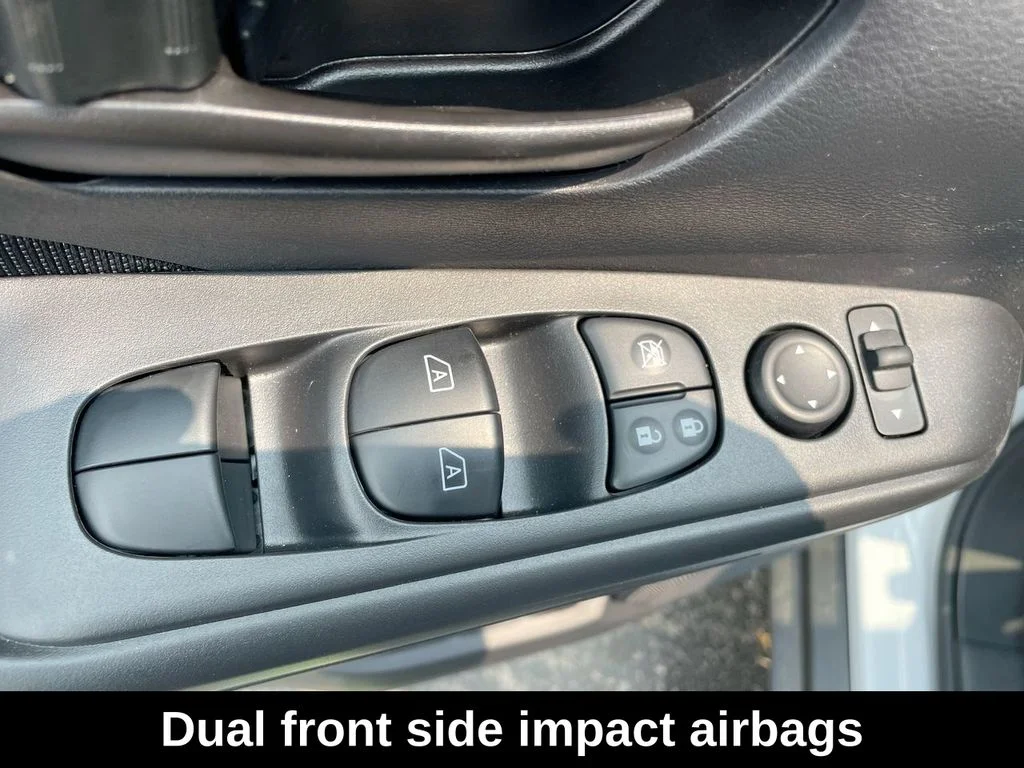 2025 Nissan KICKS PLAY Base - Photo 25