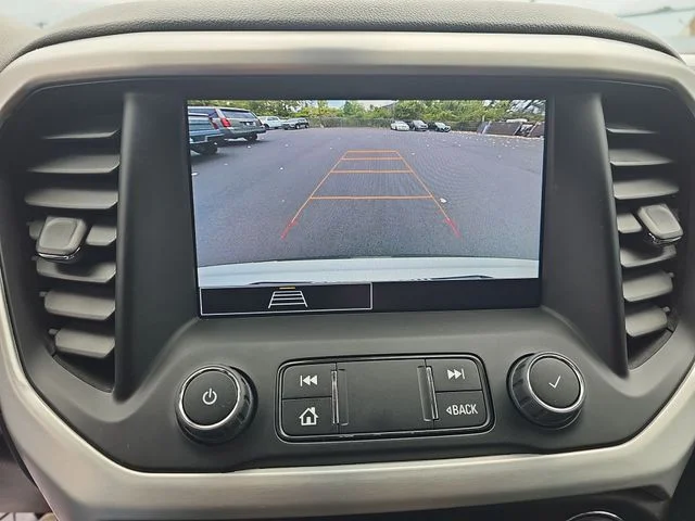 Used 2023 White GMC SLE image 17