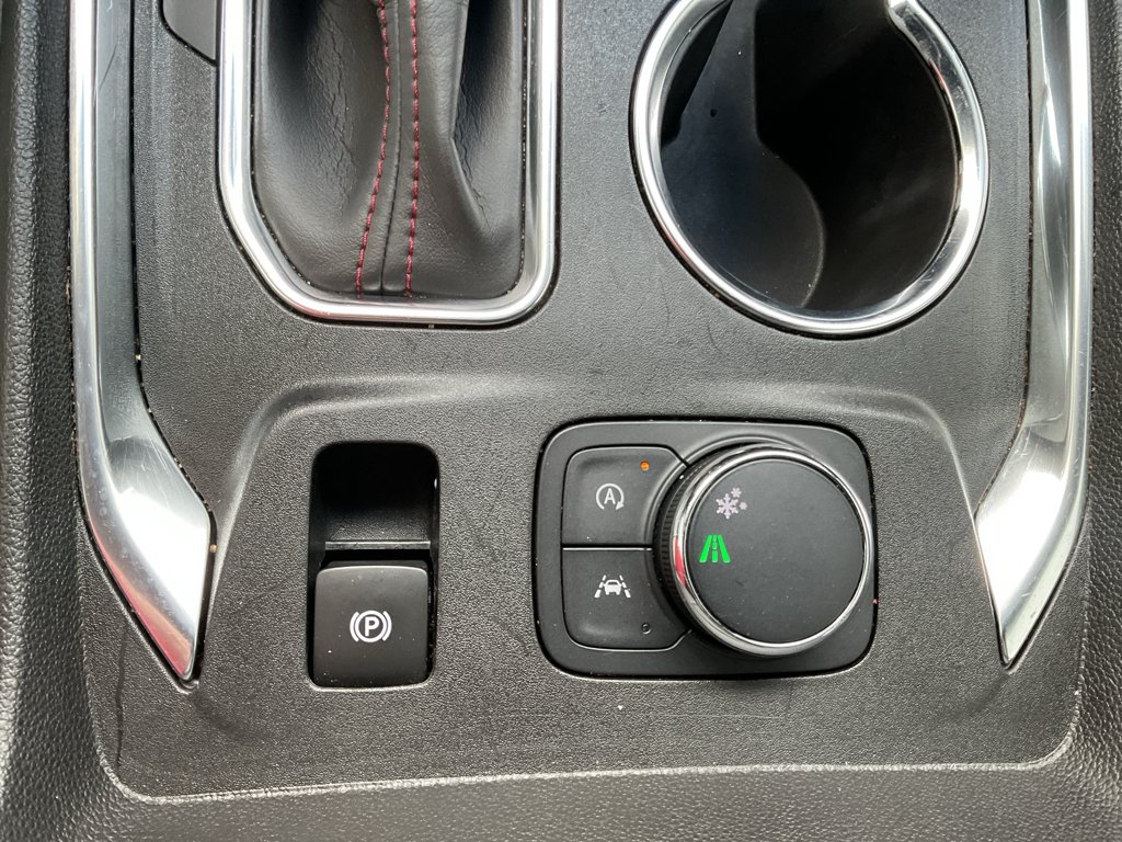 Used 2022 Cherry Red Tintcoat Chevrolet RS image 30
