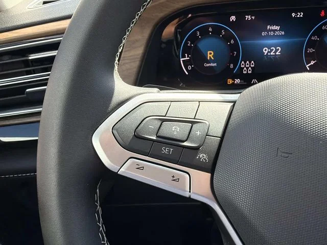 New 2026 Silver Volkswagen 2.0T SE image 22