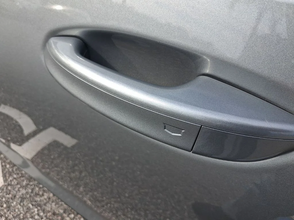 Used 2023 Silver Cadillac V-Series image 19