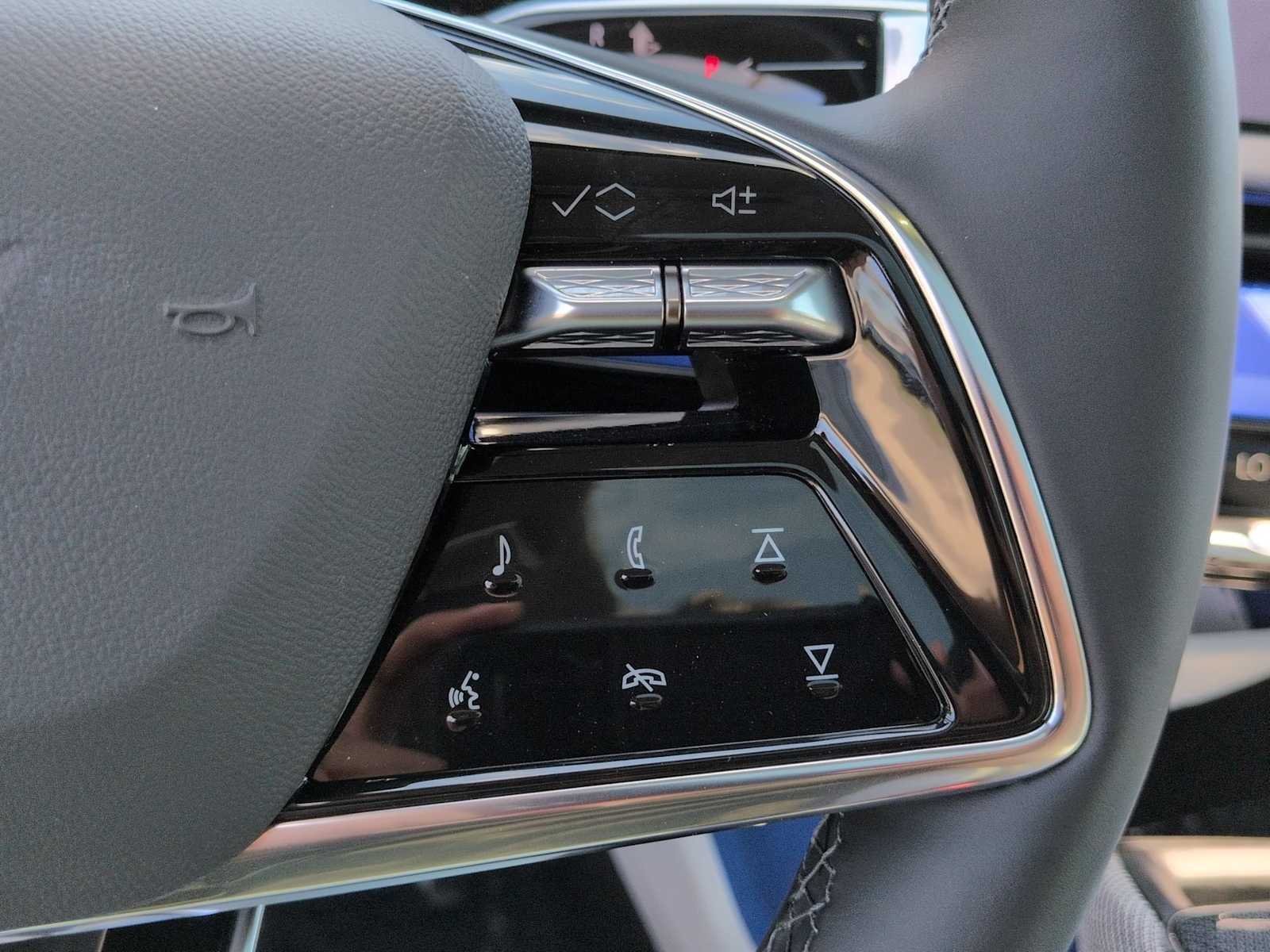 2026 Cadillac OPTIQ Sport - Photo 16