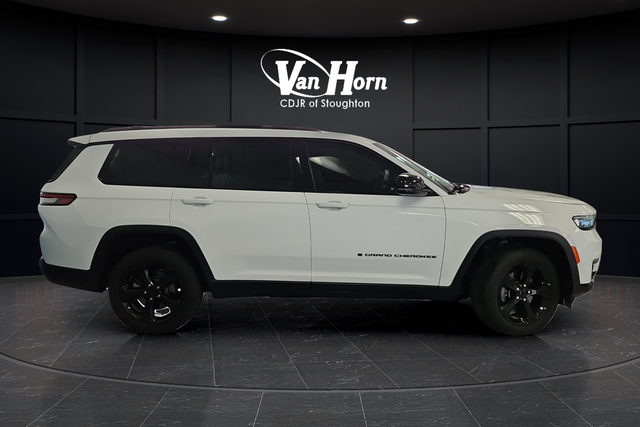 Used 2023 Bright White Clearcoat Jeep Limited image 8