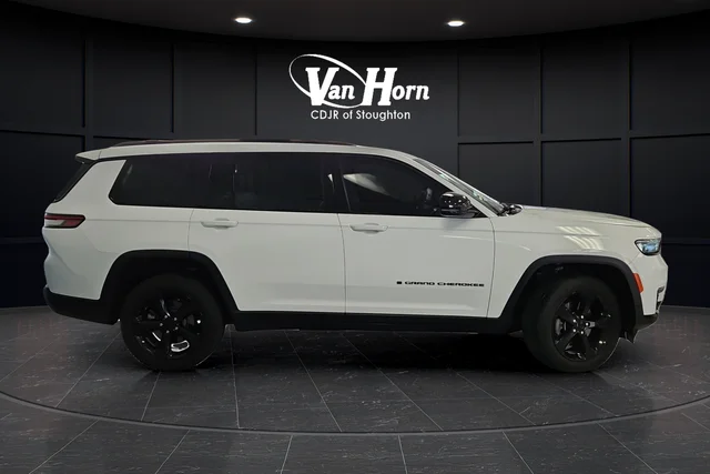 Used 2023 Bright White Clearcoat Jeep Limited image 8