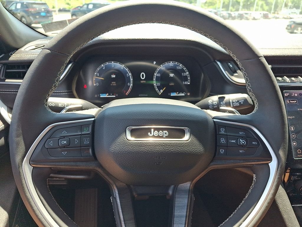 Used 2024 White Jeep Limited image 23