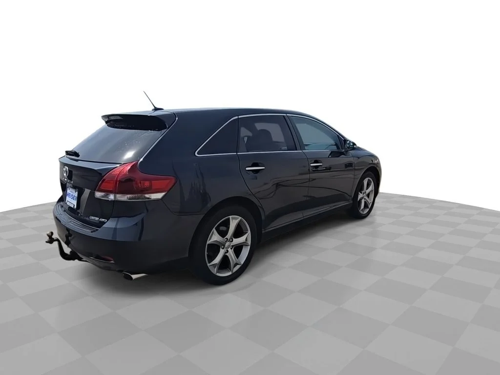 Used 2013 Gray Toyota Limited image 8
