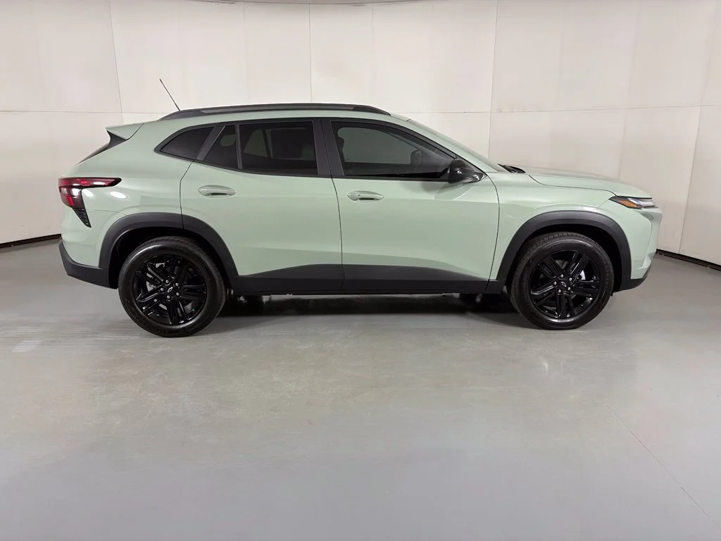 New 2026 Cacti Green Chevrolet ACTIV image 11