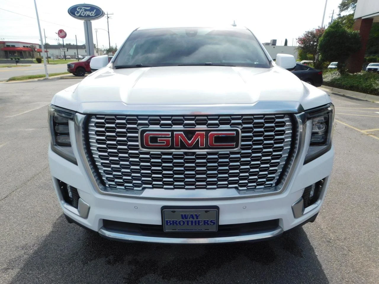 Used 2021 White GMC 4WD 4dr Denali image 3