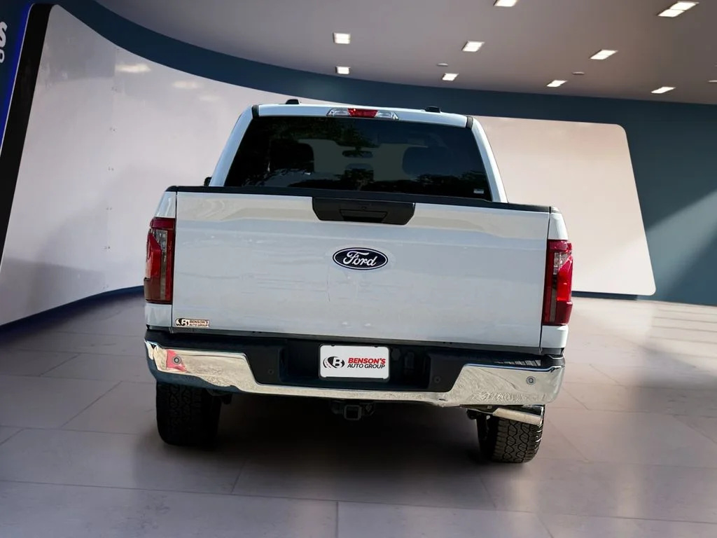 Used 2025 White Ford XLT image 4