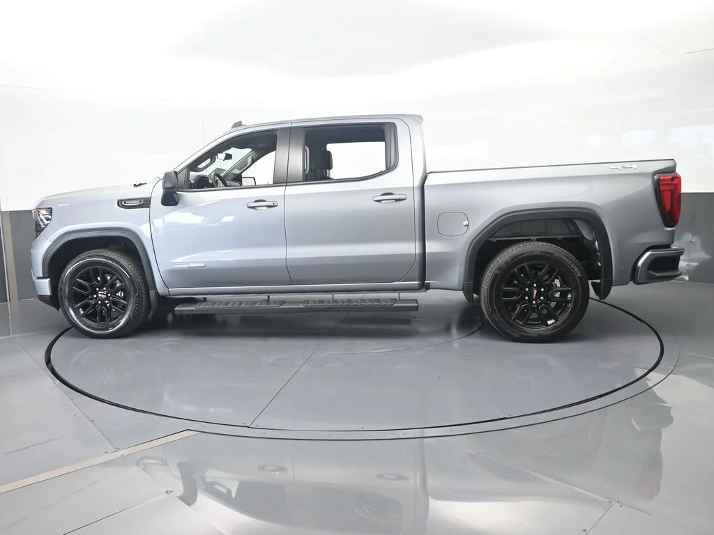 Used 2025 Sterling Metallic GMC Elevation image 3
