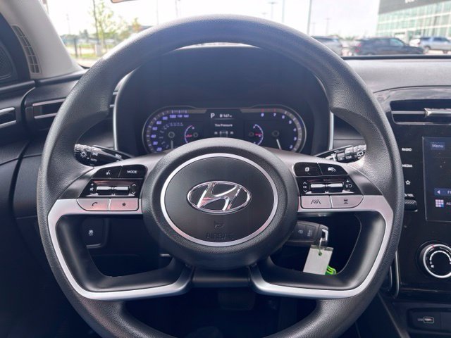 Used 2024 White Hyundai SE image 15