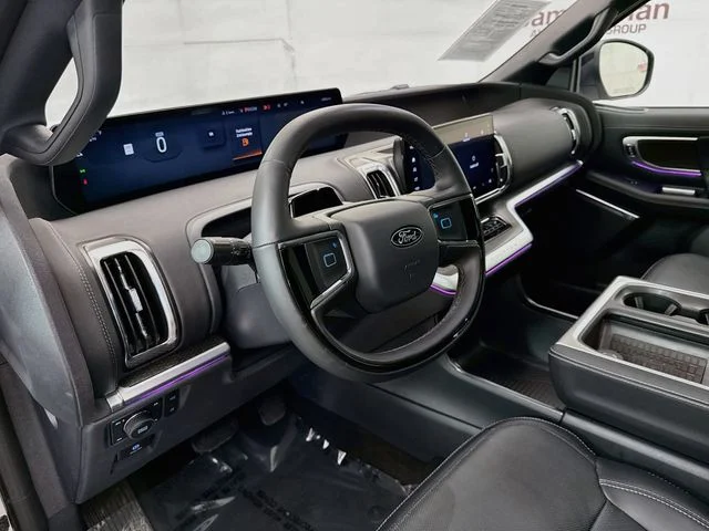 Used 2025 White Metallic Ford Platinum image 9