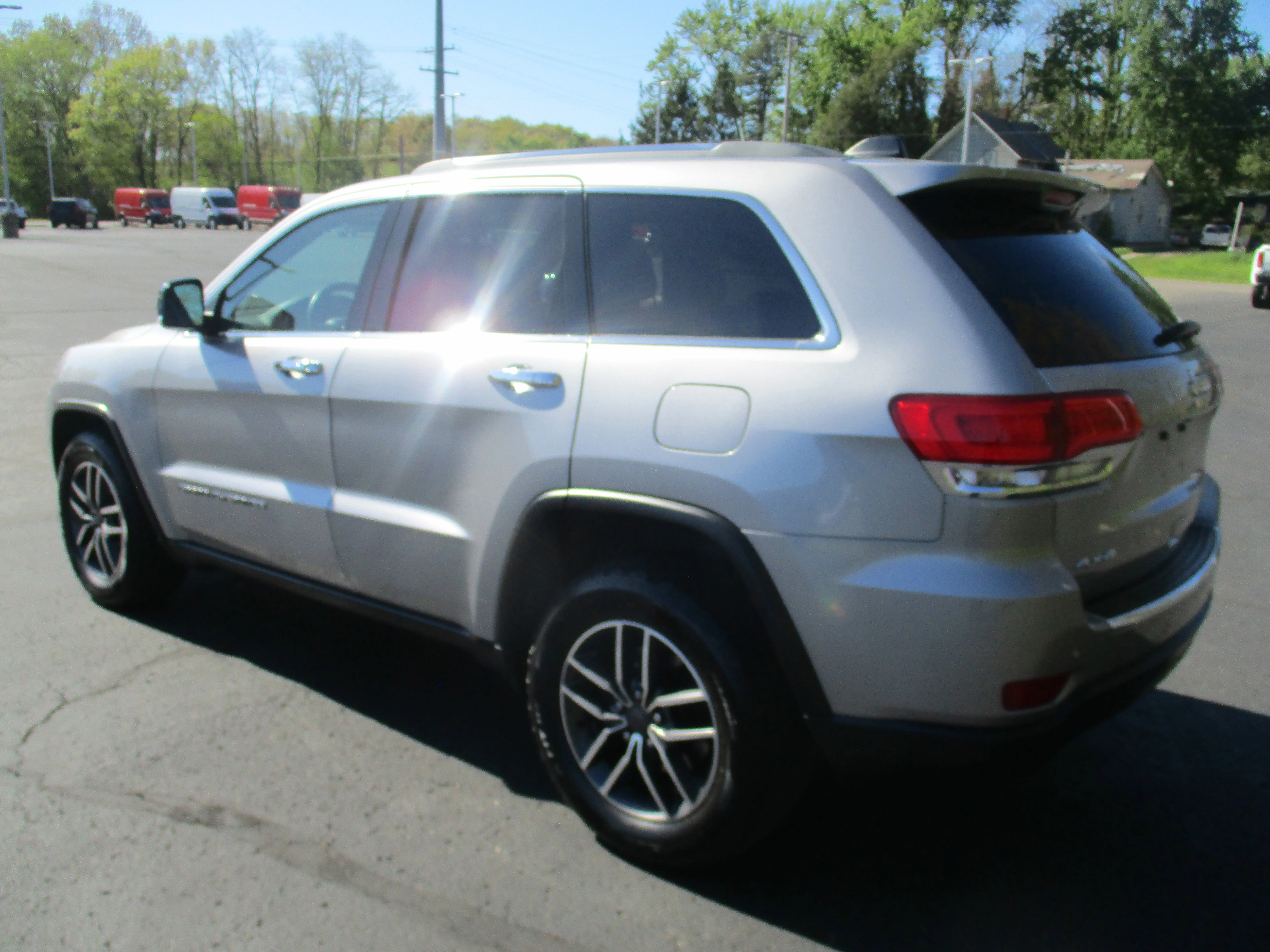 Used 2019 Billet Silver Metallic Clearcoat Jeep Limited image 57