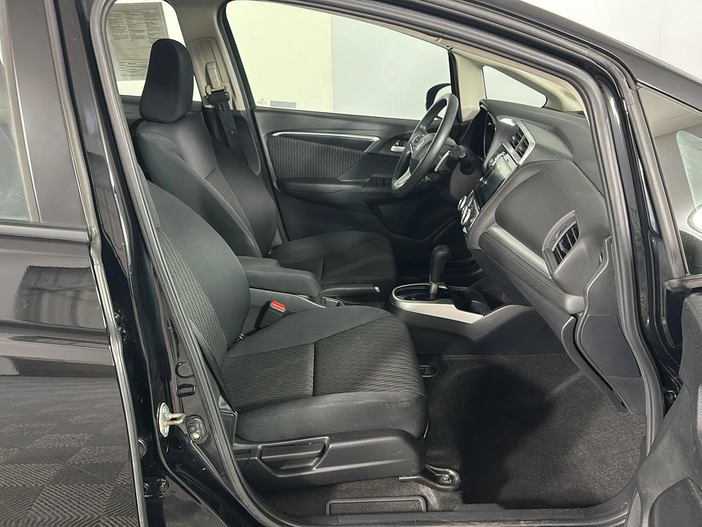 Used 2020 Crystal Black Pearl Honda EX image 26