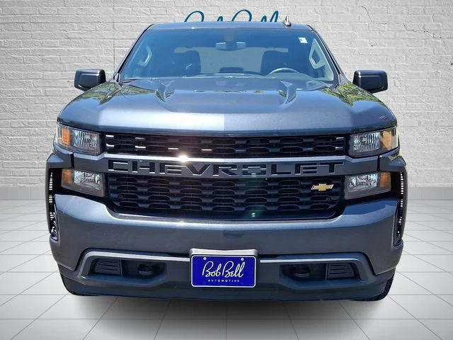 Used 2021 SHADOW GRAY METALLIC Chevrolet Custom image 2