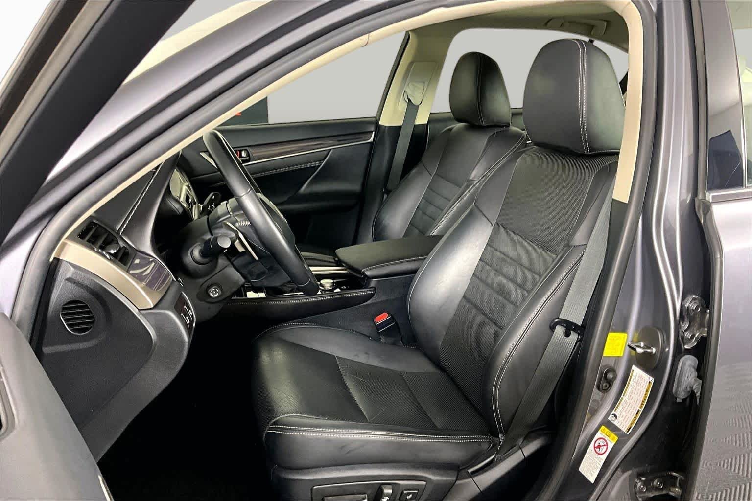 Used 2016 Nebula Gray Pearl Lexus  image 7