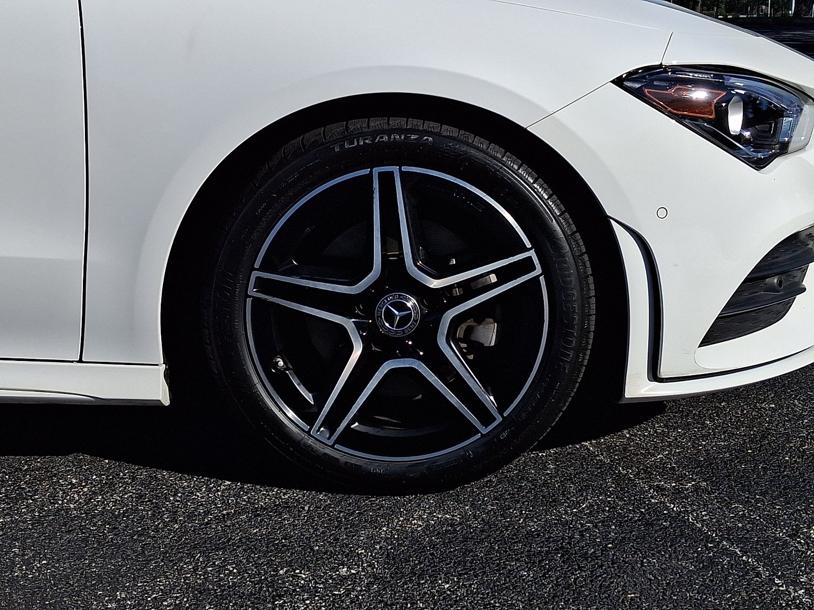 Certified Used 2023 Polar White - 149 Mercedes-Benz 4MATIC® image 8