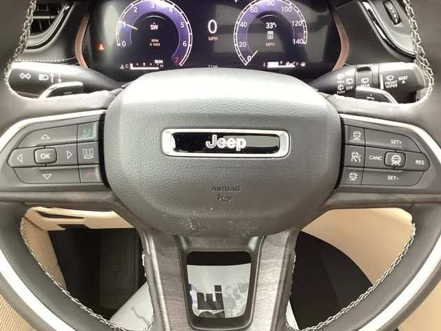 New 2026 Gray Metallic Jeep L LIMITED 4X4 image 13