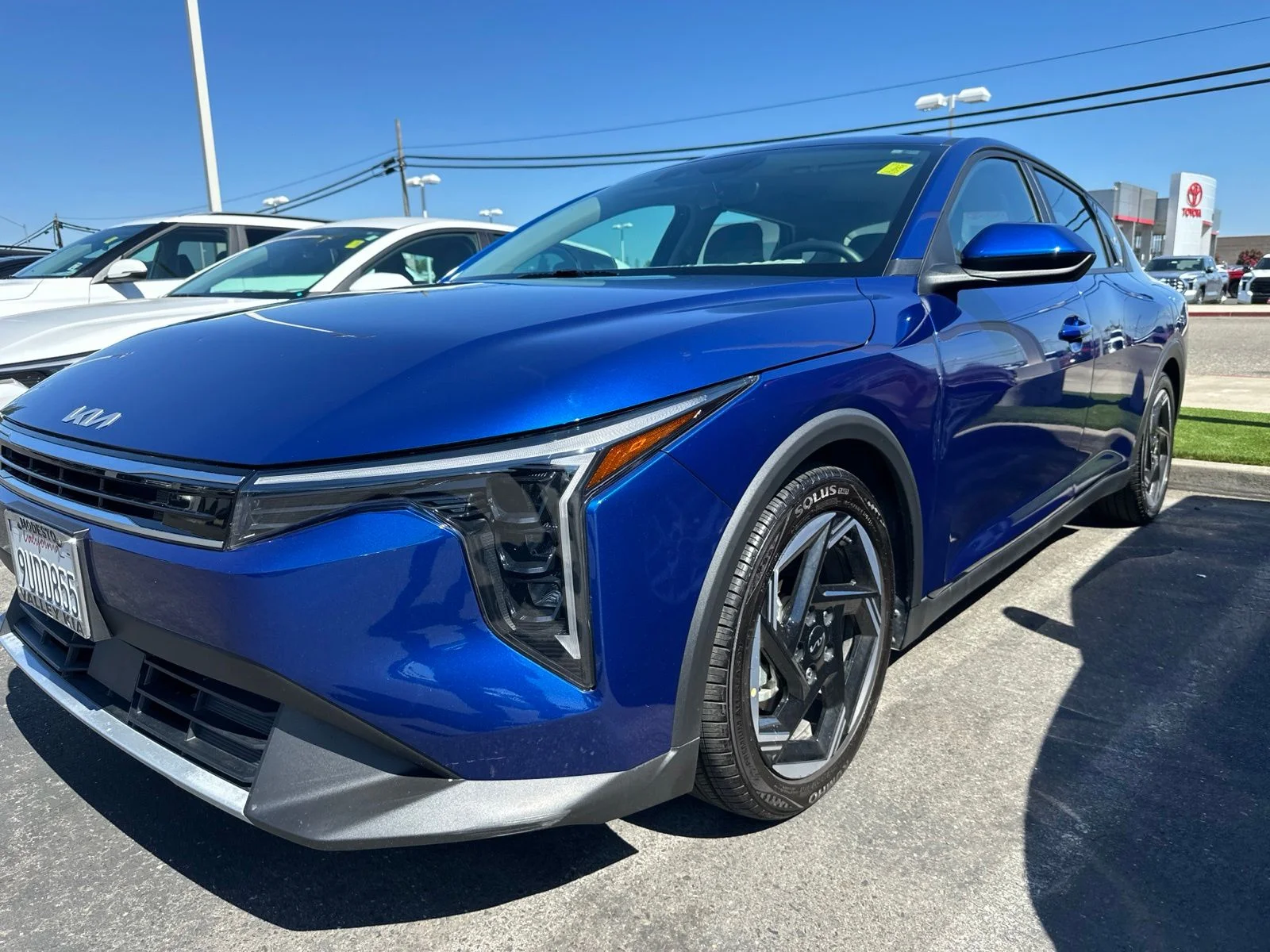 2025 Kia K4 EX AT's photo