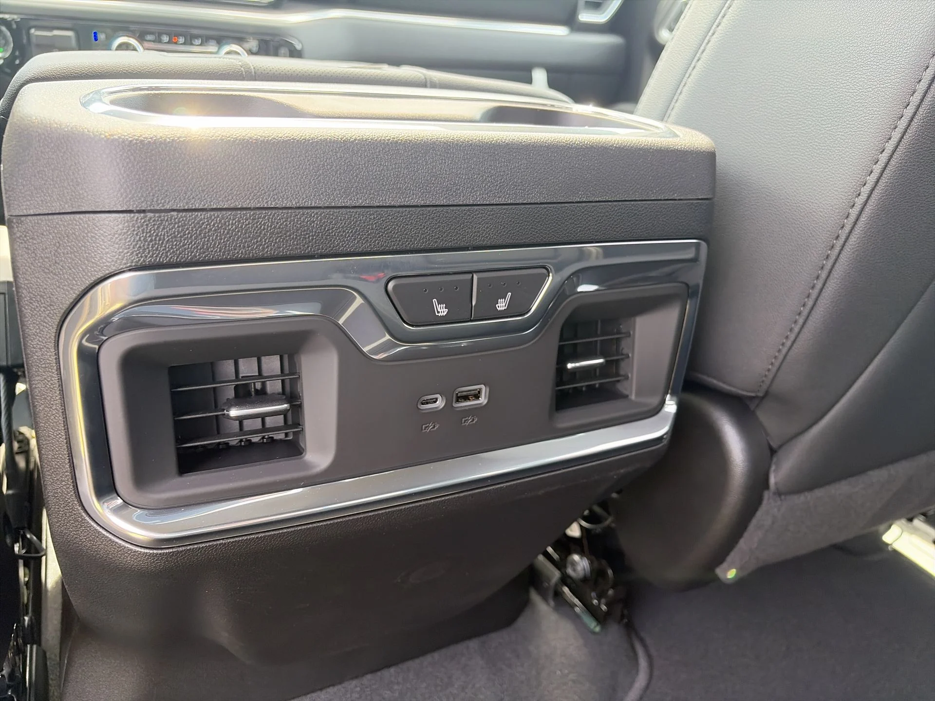 2026 GMC Sierra 1500 SLT - Photo 71