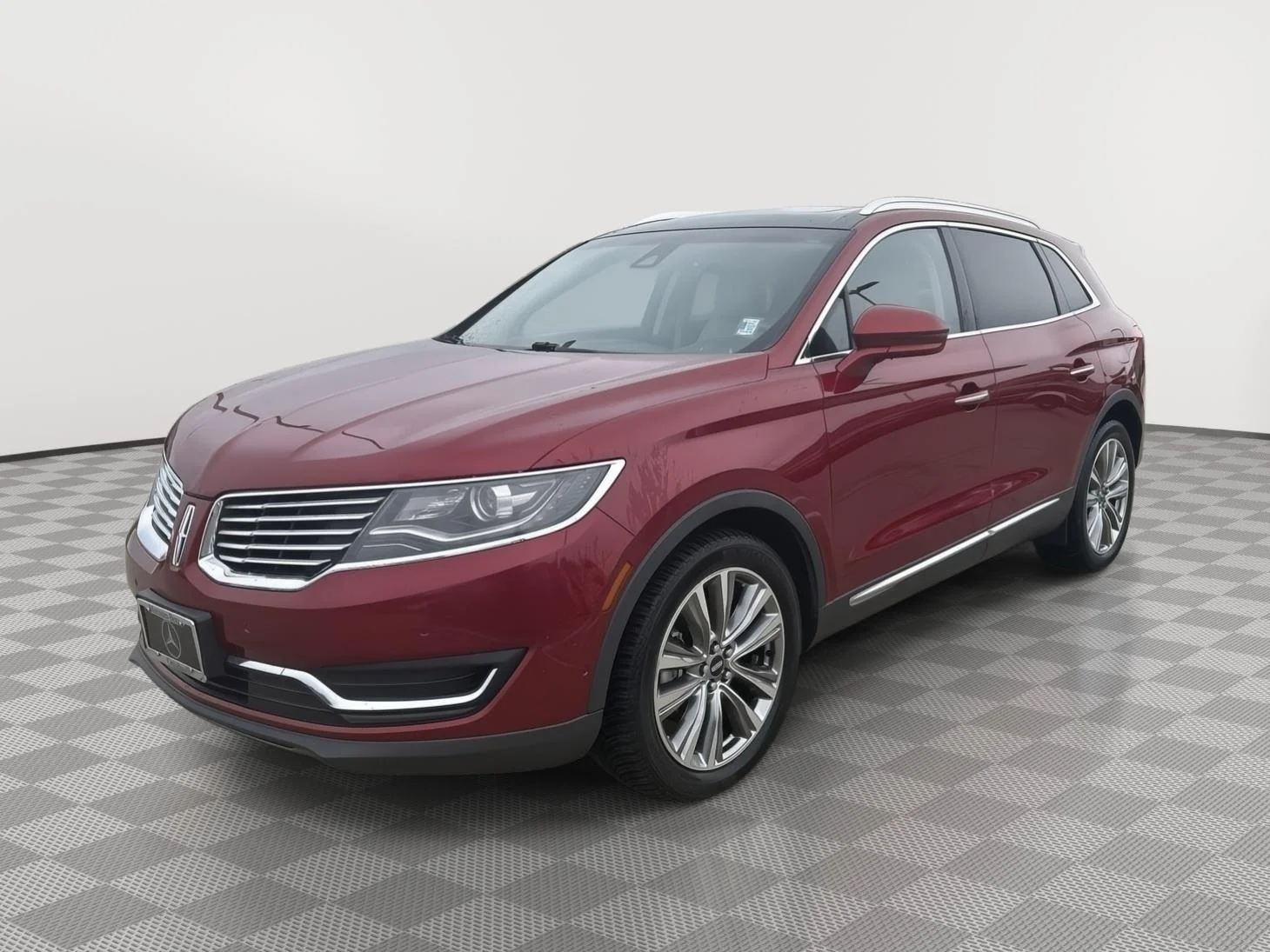 Used 2016 Ruby Red Metallic Tinted Clearcoat Lincoln Reserve image 8