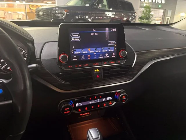 Used 2020 Scarlet Ember Nissan 2.5 SL image 21