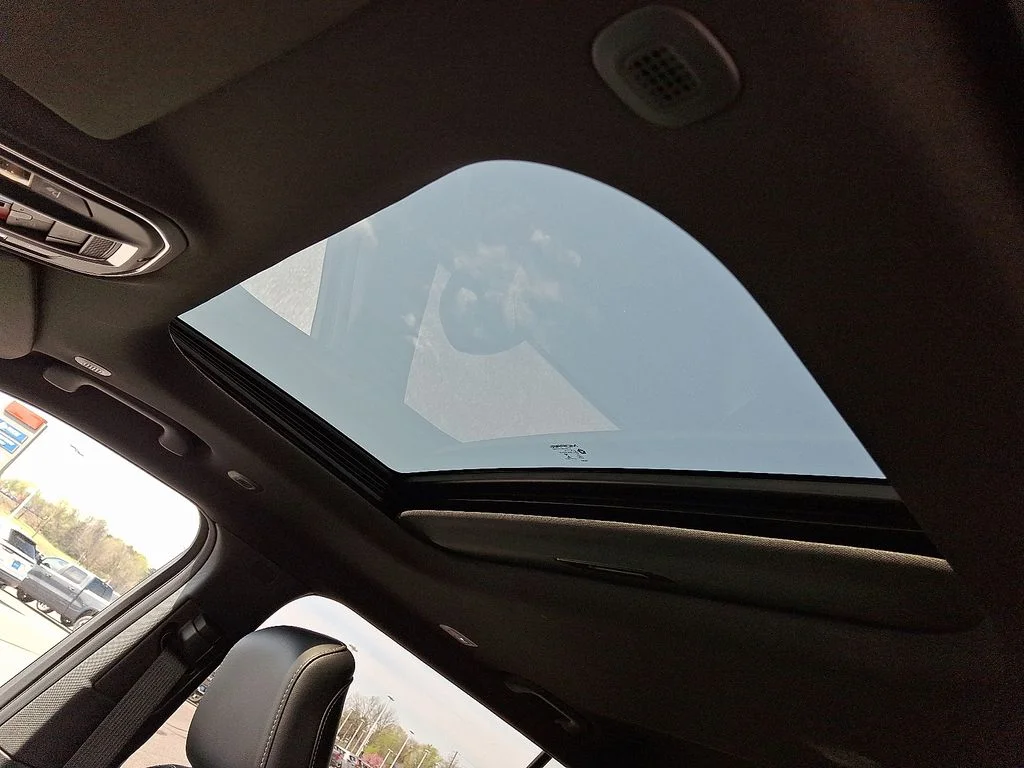 New 2026 Gray Jeep Altitude image 11