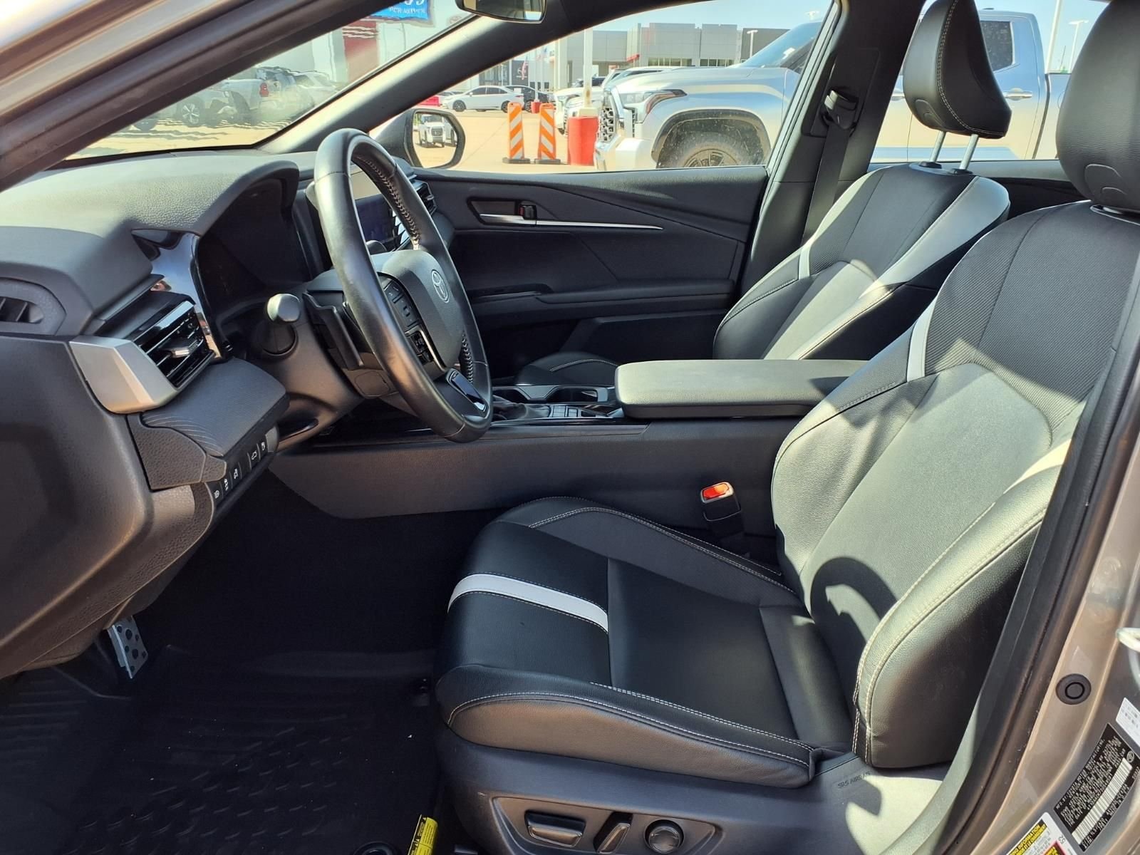 Used 2025 Heavy Metal Toyota SE image 16