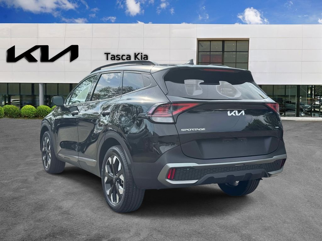 Used 2023 Black Kia X-Line image 6