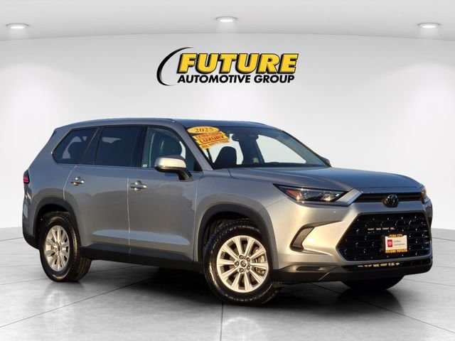 Used 2025 Silver Toyota XLE image 1