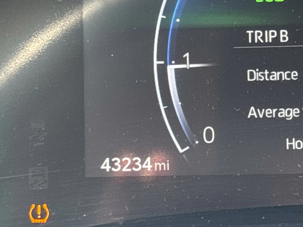 Used 2025 Black Toyota XLE image 26