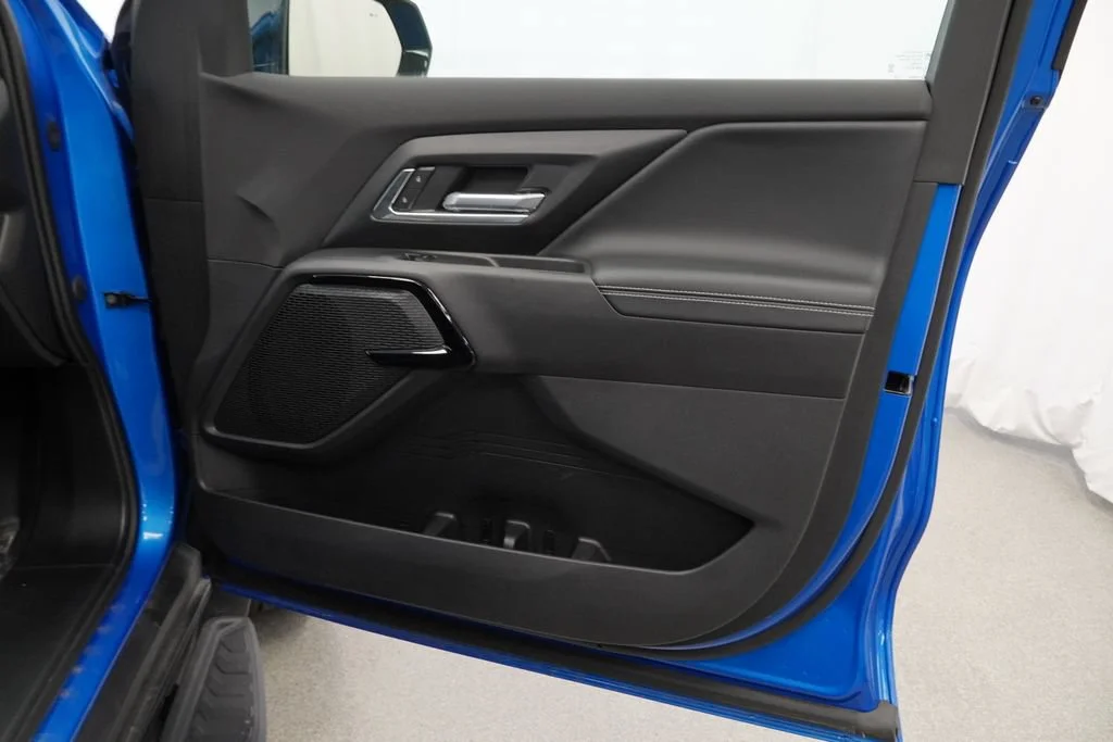 New 2026 Riptide Blue Metallic Chevrolet LT - Extended Range image 24