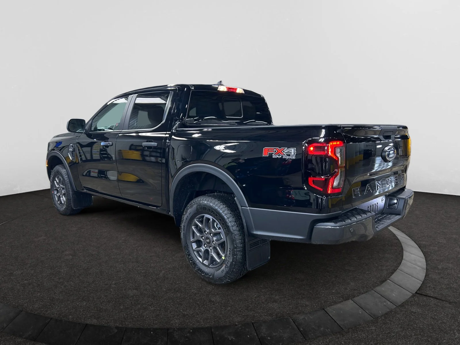 New 2026 Shadow Black Ford XLT image 3