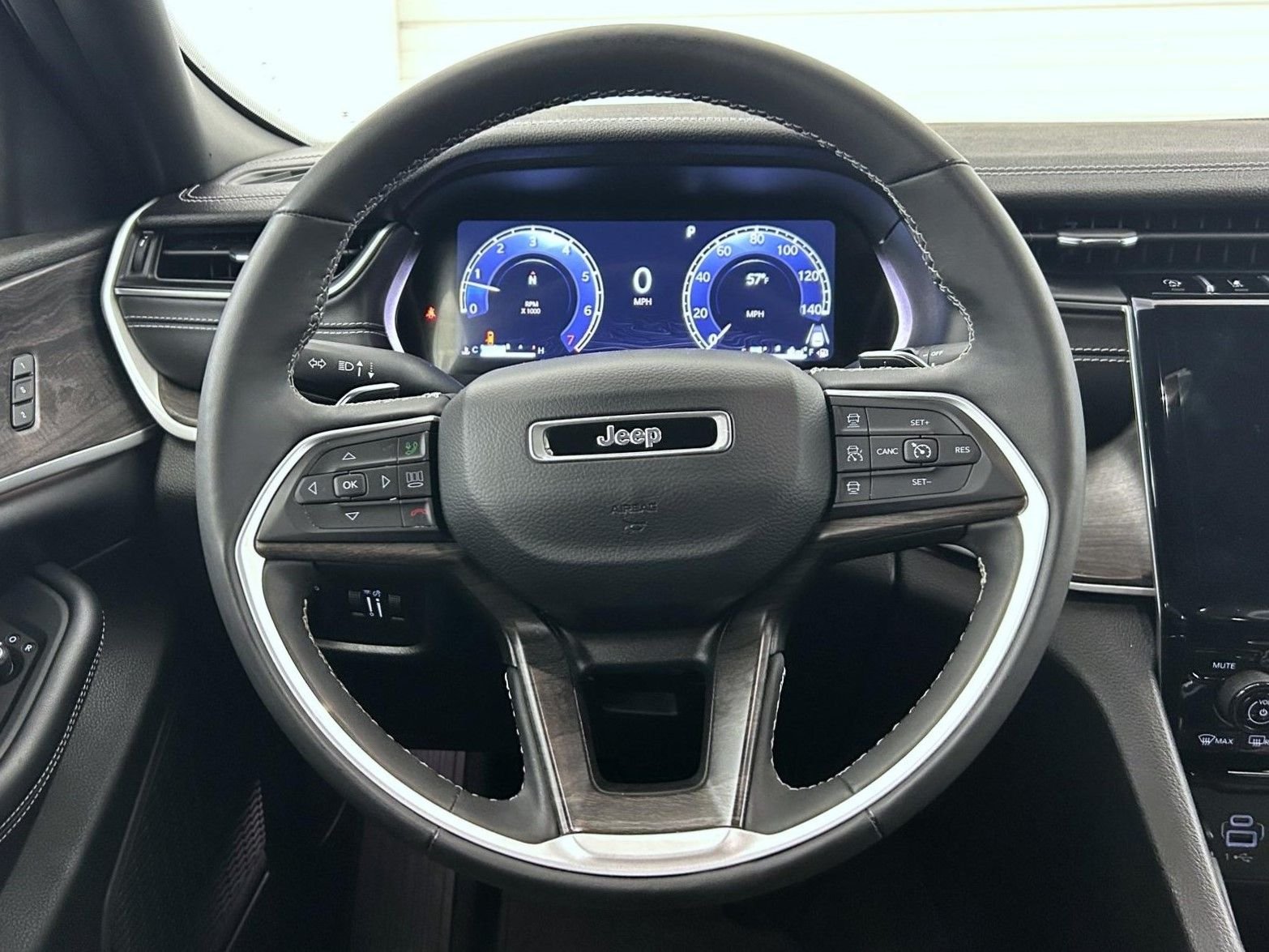 2024 Jeep Grand Cherokee Limited - Photo 11