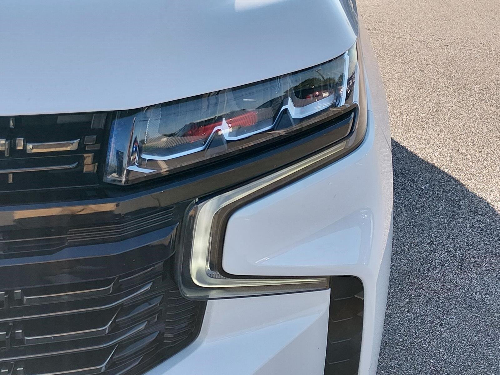 Used 2021 Summit White Chevrolet RST image 10