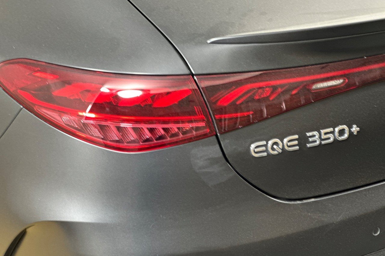 Used 2023 MANUFAKTUR Graphite Grey Magno Mercedes-Benz EQE 350+ image 26