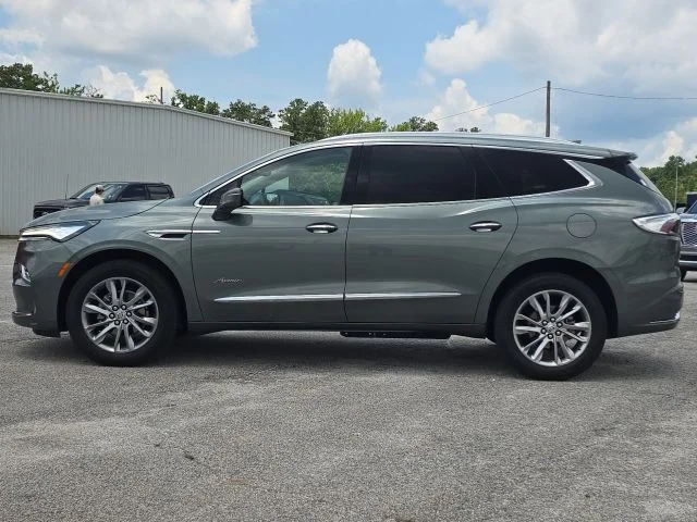 Used 2023 Green Buick Avenir image 2