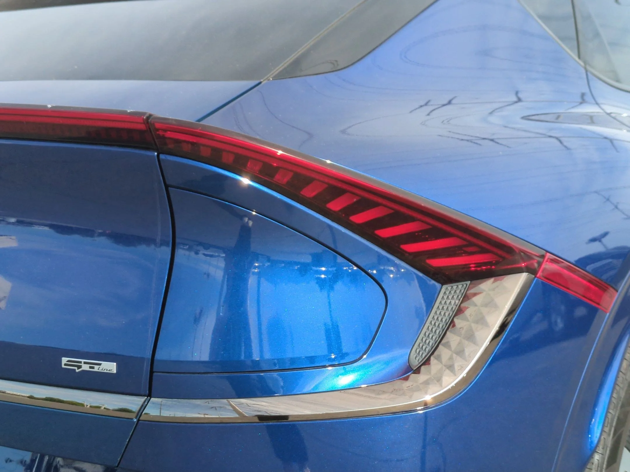 Used 2024 Yacht Blue Kia GT-Line image 11