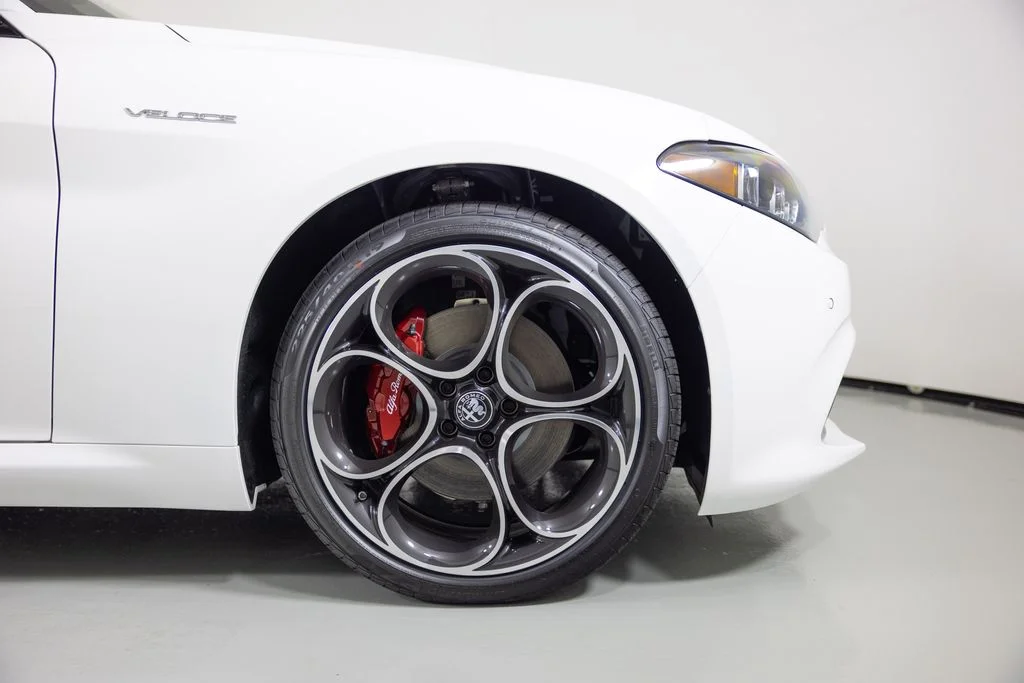 New 2026 Milano White Exterior Paint Alfa Romeo Veloce image 12