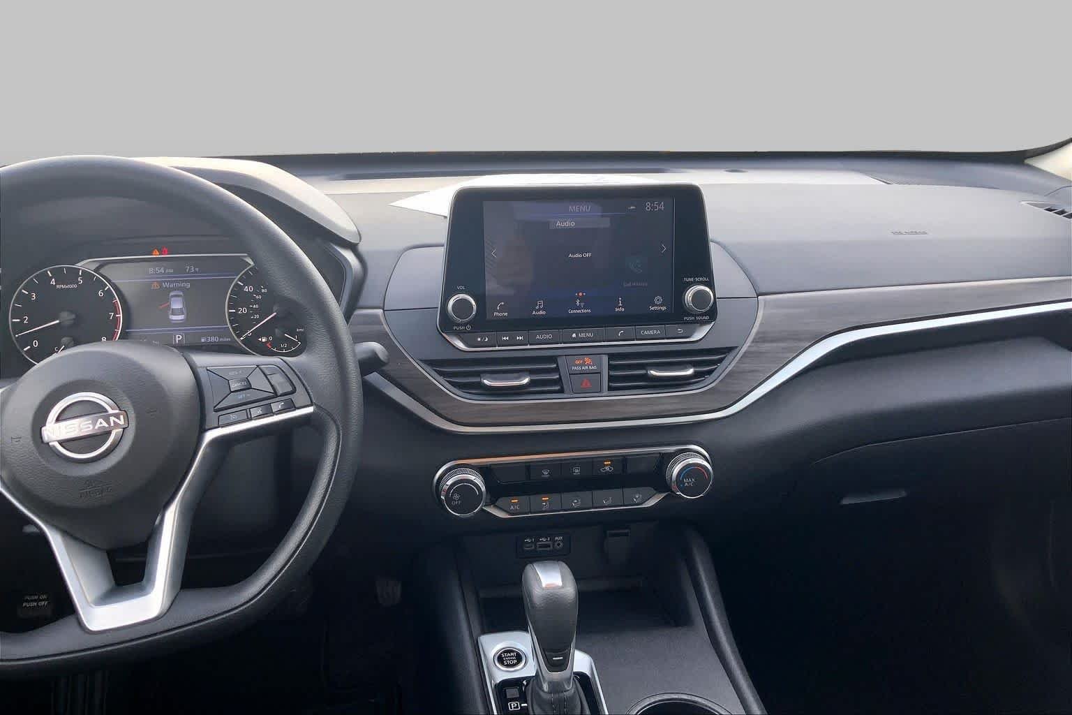 Used 2025 Glacier White Nissan SV image 7