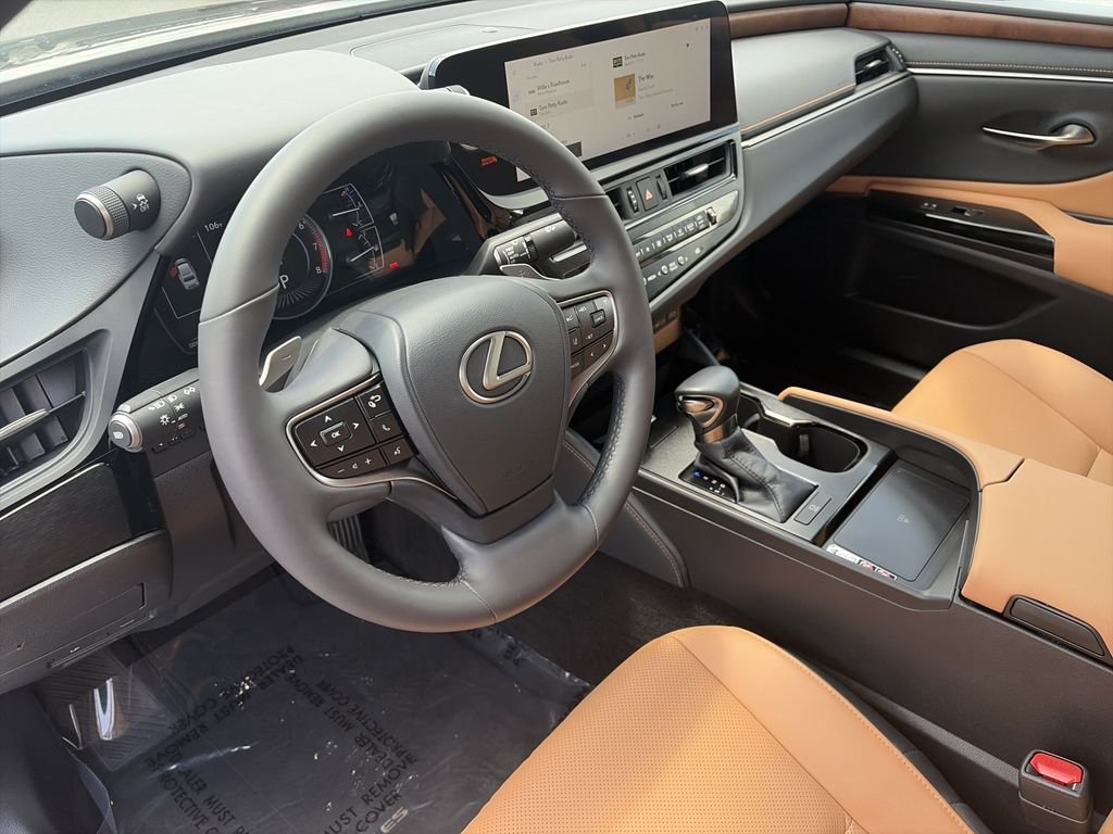 Used 2023 Black Lexus 350 image 11