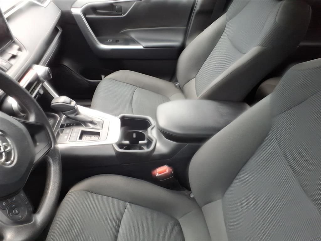 Used 2025 White Toyota LE image 10
