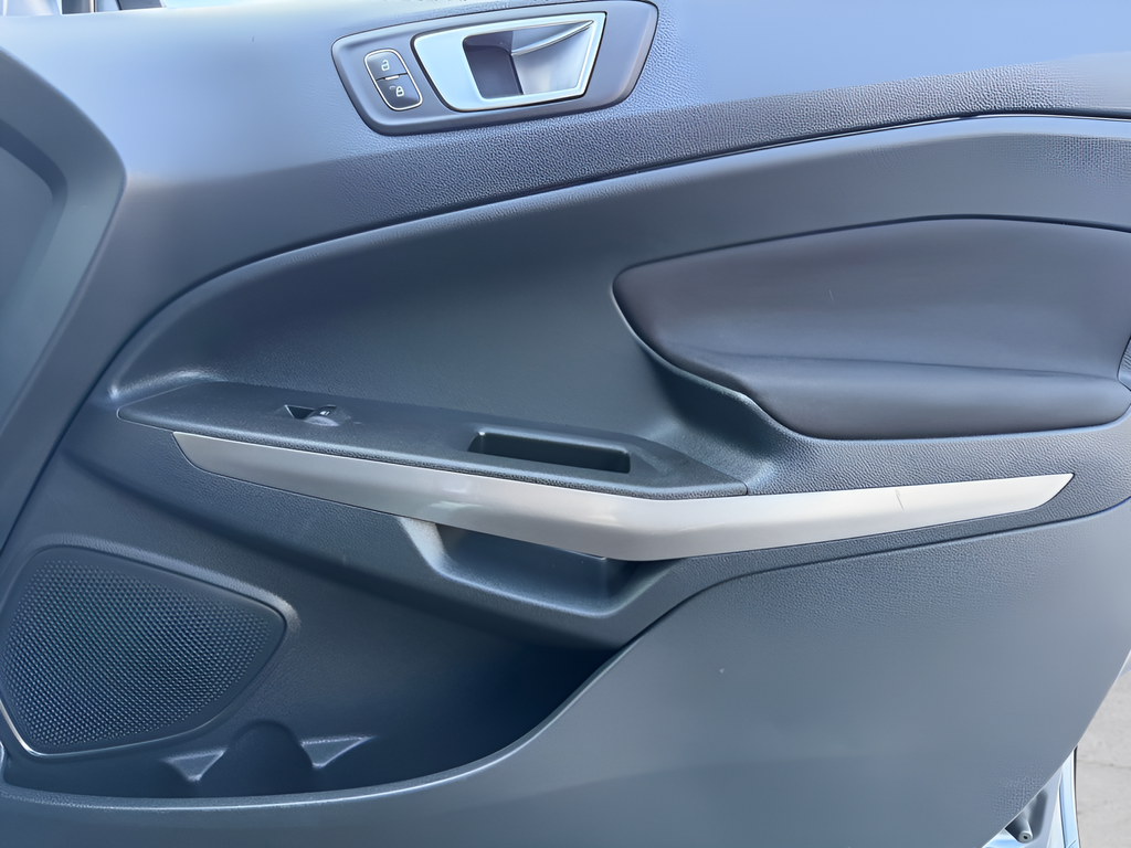 Used 2018 Gray Ford SE image 27
