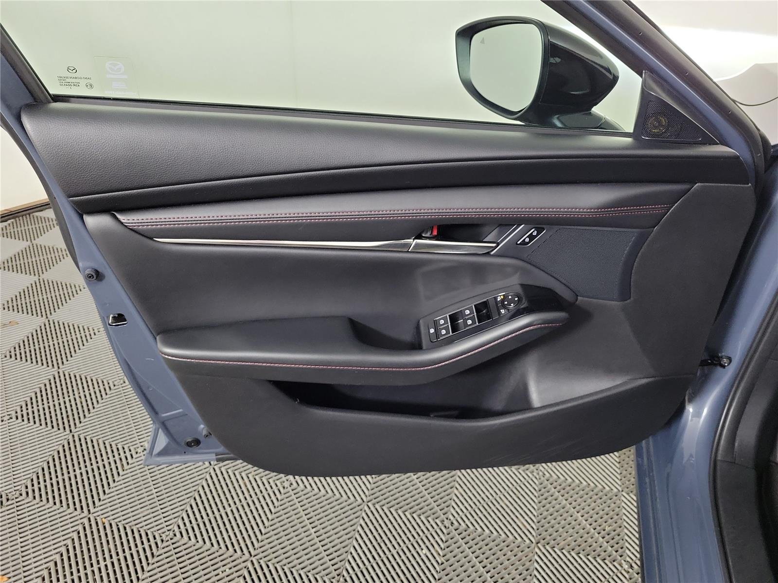 Certified Used 2024 Polymetal Gray Metallic Mazda 2.5 S Carbon Edition image 18