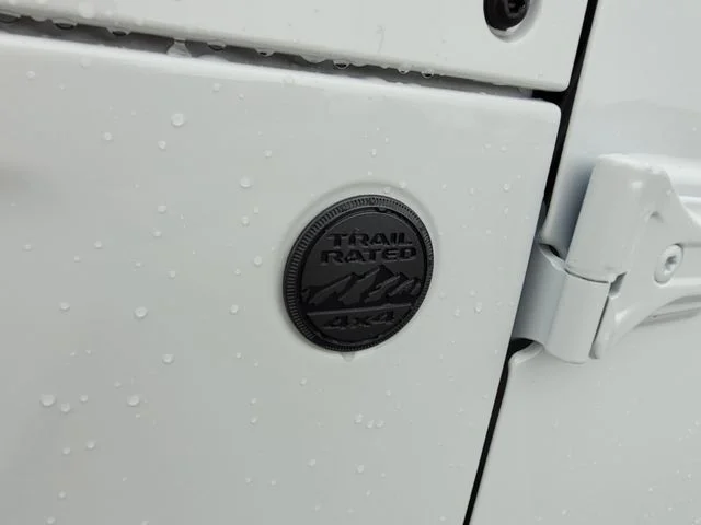 New 2026 Bright White Clear-Coat Exterior Paint Jeep Sport S image 3