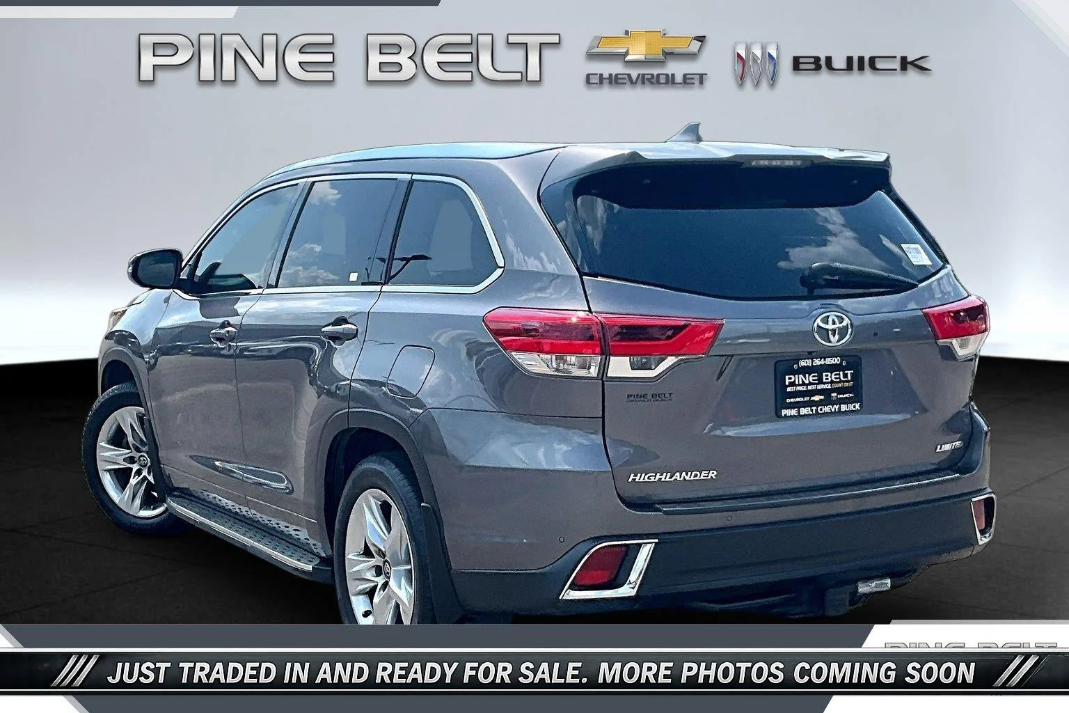 Used 2017 Predawn Gray Mica Toyota Limited image 2